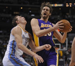 Los Lakers cogen moral en Denver Los Lakers cogen moral en Denver