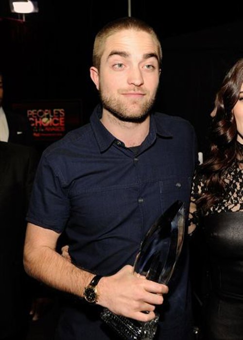 Robert Pattinson se vuelve a rapar