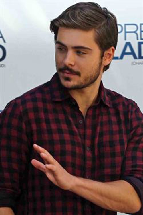 Zac Efron pasará solo el Día de San Valentín