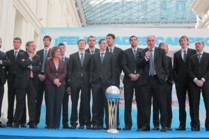 El Real Madrid celebra la Copa del Rey con los madrileños