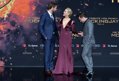 Sinsajo Parte 2 en Berlín: Jennifer Lawrence fiel a Dior en borgoña