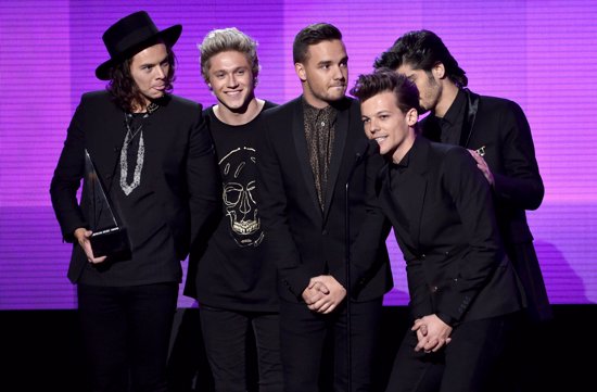 One Direction, la boy band premiada como Artista del Año en los American Music Awards 2014