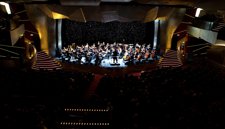Concierto de una orquesta sinfónica en un crucero