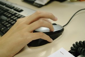 El 79% de los jóvenes españoles no sabe evitar un robo de identidad online