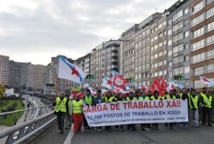 Foto: Miles de personas se manifiestan en demanda de un futuro industrial para Navantia (CIG)
