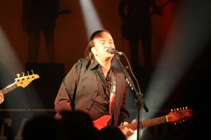 Álvaro Urquijo: "La industria discográfica ni ha podido ni ha querido adaptarse a la llegada de lo digital"