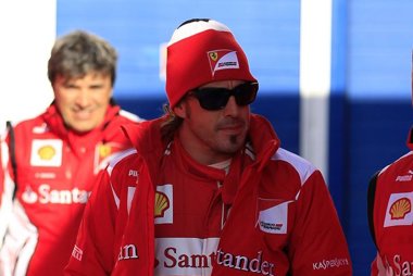 Foto: Alonso estrena el 'F2012' con un problema hidráulico (REUTERS)