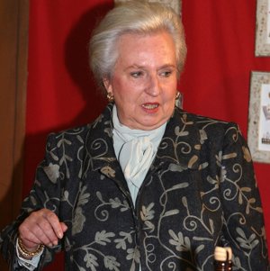 La Infanta Pilar: 'La Princesa de Asturias es mucho mejor que Lady Di'