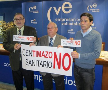 Foto: Transportistas, gasolineras, agricultores y taxistas pararán una hora el lunes (EUROPA PRESS)