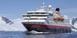Subastas benéficas en los cruceros de exploración