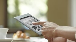 Foto: Amazon lanzaría un nuevo Kindle con pantalla iluminada en julio (AMAZON)