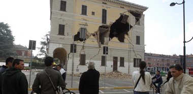 Foto: El terremoto declarado en el norte de Italia deja ya cinco muertos (REUTERS)