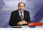 Foto: Rubalcaba niega que Zapatero engañara a Rajoy sobre el déficit