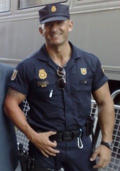 Foto: Encuentran el cadáver del policía desaparecido en Yemen (JAVIER CEJUDO)