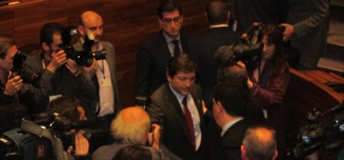 Foto: El socialista Javier Fernández, nuevo presidente de Asturias (EUROPA PRESS)