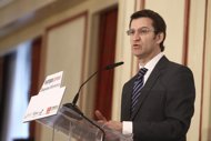 Foto: Feijóo sostiene que "darle la comida y hacer la cama" a un paciente "no es Sanidad" (EUROPA PRESS)