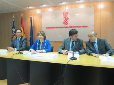 Foto: Valencia, Cataluña, Murcia y Baleares expresan la "unanimidad política y empresarial" por el Corredor Mediterráneo (EUROPA PRESS)