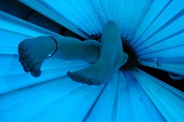 Foto: Las cabinas de rayos aumentan el riesgo de cáncer de piel (FLICKER/EVIL ERIN)