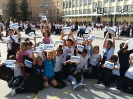Foto: Miles de estudiantes luchan contra la desnutrición infantil (ACH)