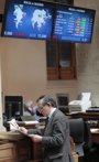 
                              Foto: Economía/Bolsa.- El Ibex pierde un 0,78% al cierre, lastrado por la banca, pero mantiene los 8.500 puntos