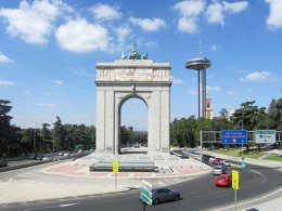 Foto: Gallardón dice que el Gobierno no ha retirado símbolos franquistas (WIKIPEDIA COMMONS)