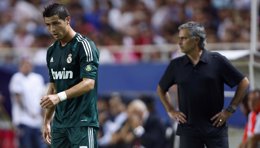 Foto: Mourinho y Cristiano Ronaldo, sancionados con dos partidos (REUTERS)