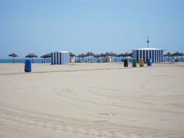 Foto: La Comunitat logra la cifra histórica de 127 banderas azules para las playas y puertos en 2013 (EUROPA PRESS)