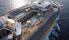 El 'Adventures of the Seas' hará escala en Vigo por primera vez este domingo