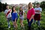 
                              Foto: Una española musulmana y una argentina liberal protagonizan 'Me cambio de familia'