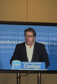 Foto: Zoido anima a defender en los tribunales proyectos que amenace el "sectarismo" de Junta (EUROPA PRESS)