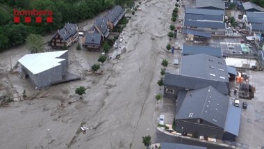 Foto: Prevén que los evacuados en Aran vuelvan este miércoles (BOMBERS DE LA GENERALITAT)