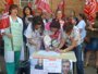 
                              Foto: Empleadas de limpieza del Salud escenifican la firma del convenio a las puertas del Hospital Obispo Polanco de Teruel
