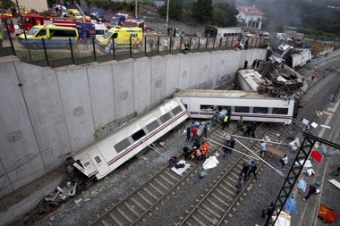 Foto: Evitar el duelo patológico, objetivo prioritario de la intervención psicológica tras una tragedia (REUTERS)