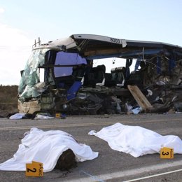 Foto: Doce muertos en un accidente de autobús en el centro de México (Reuters)