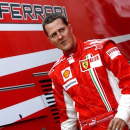 Foto: Ferrari homenajea a Schumacher deseándole "lo mejor" (REUTERS)