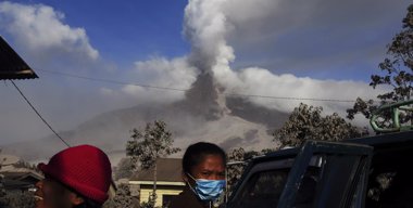 Foto: Al menos 14 muertos por la erupción del volcán Sinabung, en Indonesia (REUTERS)