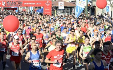 Foto: Mohamed Blal y Kaoutar Boulaid ganan la Media Maratón Internacional (AYUNTAMIENTO)
