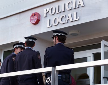 Foto: Cantabria, a favor de adelantar la jubilación de los policías locales (EUROPA PRESS/CAMARGO )