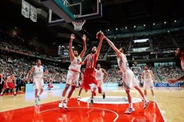 Foto: El Real Madrid pone contra las cuerdas al campeón (HTTP://WWW.EUROLEAGUE.NET/)