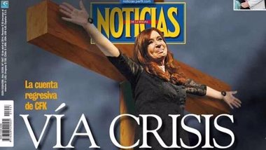 Foto: Una revista que muestra a Cristina Fernández crucificada (TWITTER)