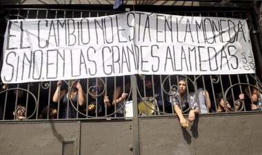 Foto: Estudiantes ven insuficientes leyes de reforma educativa de Bachelet (REUTERS)