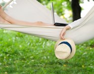 Dormar el estrs, relajacin, siesta, hamaca, sombrero