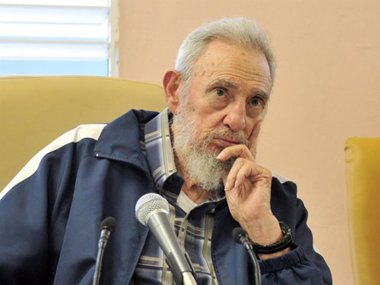 Foto: Fidel Castro: "No confío en la política de Estados Unidos" (HANDOUT . / REUTERS)