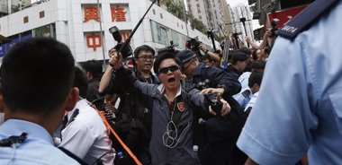 Foto: Detenidas 36 personas tras unos enfrentamientos durante una manifestación en Hong Kong (REUTERS)