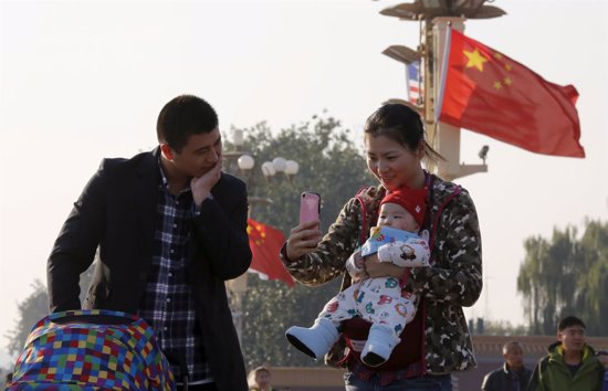 Foto: El Parlamento chino aprueba la histórica nueva ley de planificación familiar (KIM KYUNG HOON / REUTERS)